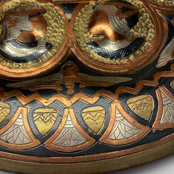 Egyptian decorative metal colorful plate. - Picture 7 of 8